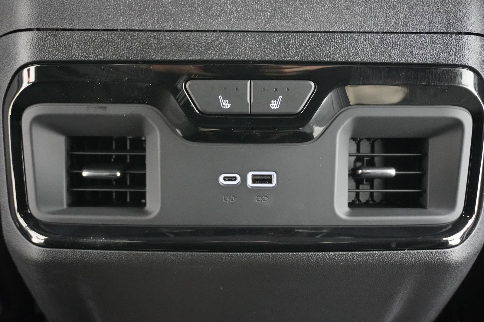 New 2026 Chevrolet Silverado 2500 ZR2 w/ LPO, Dark Essentials Package image 34