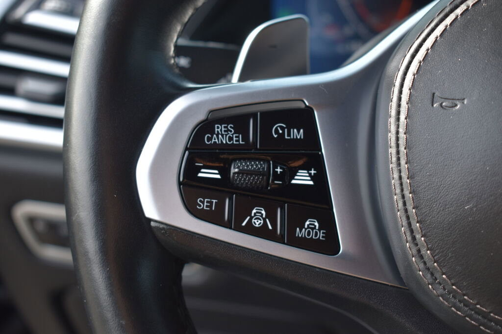 Used 2019 BMW X7 xDrive50i w/ M Sport Package image 18