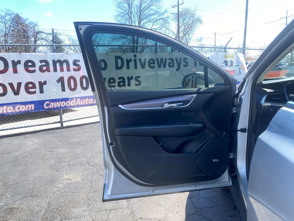 Used 2017 Cadillac XT5 Luxury image 13