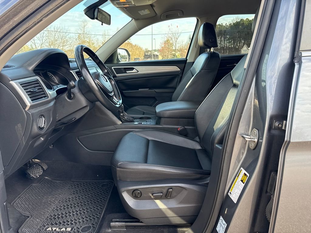 Used 2019 Volkswagen Atlas SE w/ Towing Package image 10
