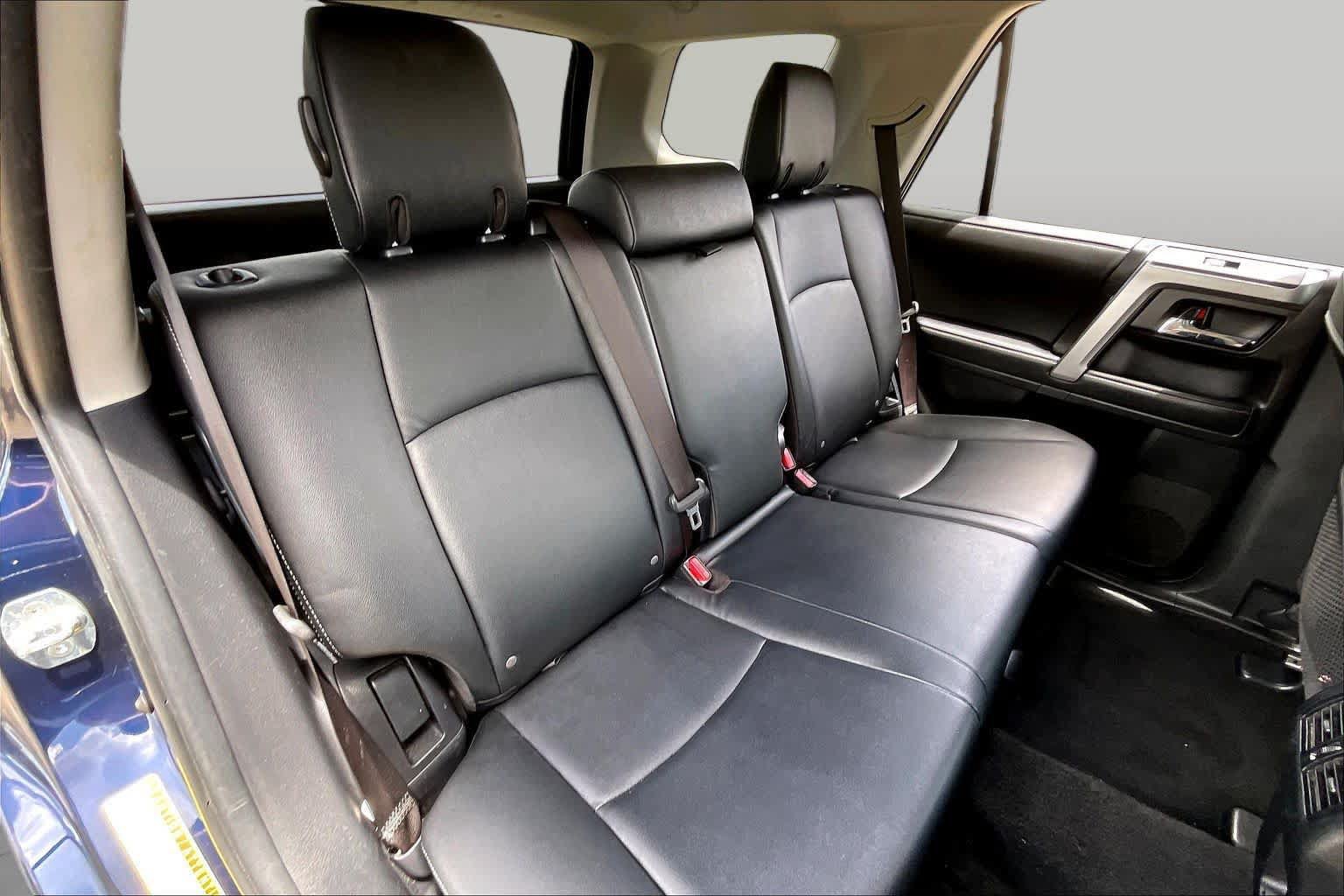 Used 2024 Toyota 4Runner TRD Sport AWD/4WD image 18