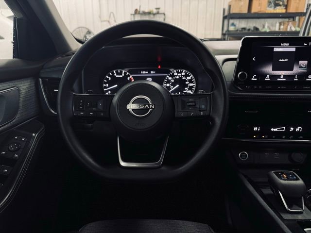 Used 2022 Nissan Rogue SV AWD/4WD image 22