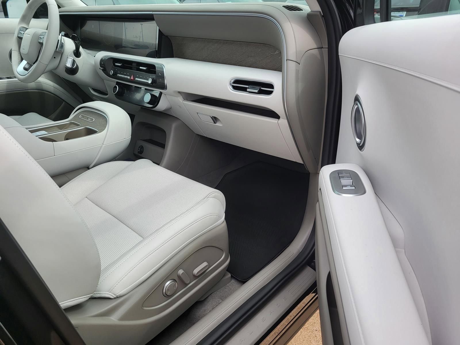 New 2026 Hyundai Palisade SEL FWD image 8