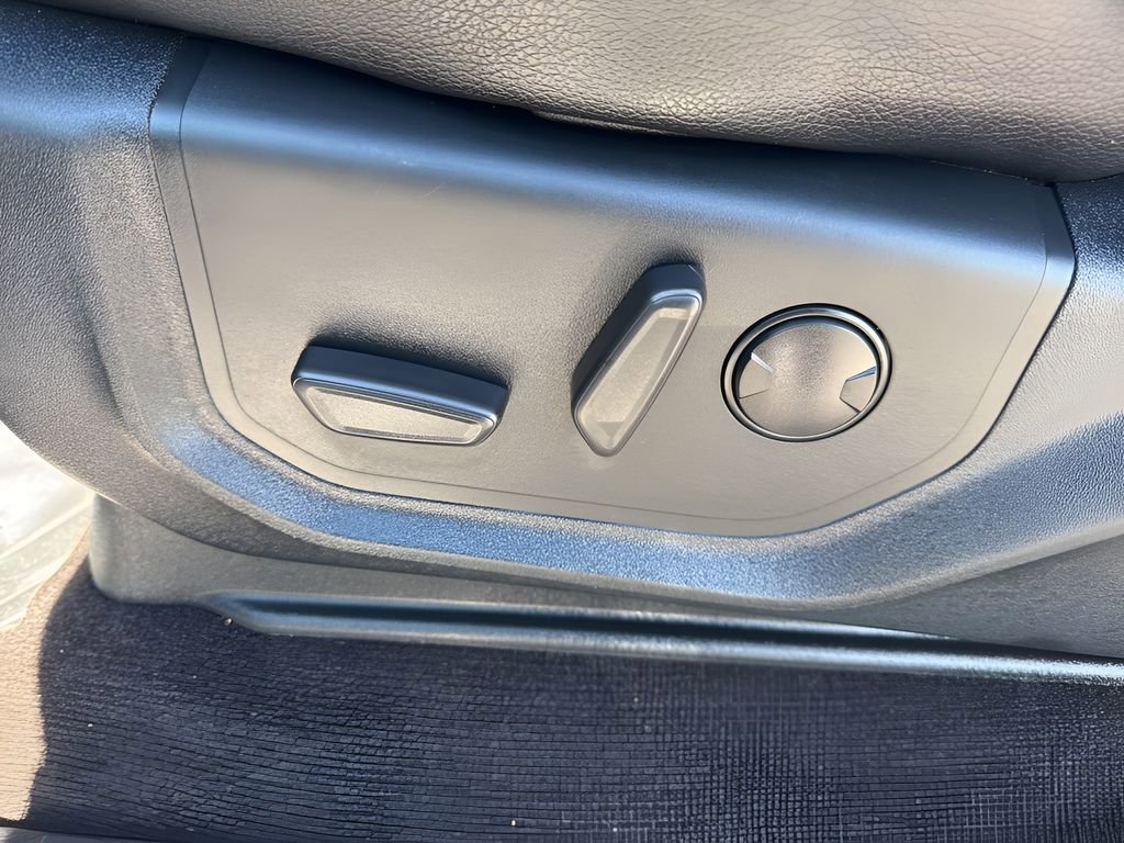 Used 2019 Ford F150 Lariat w/ Equipment Group 502A Luxury image 10