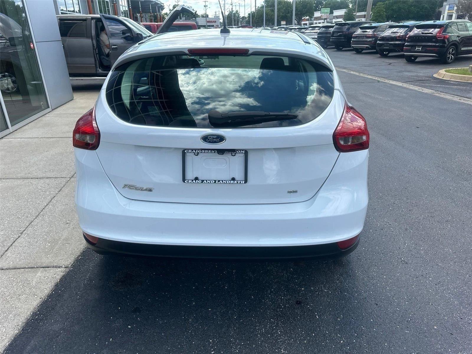 Used 2017 Ford Focus SE FWD image 4