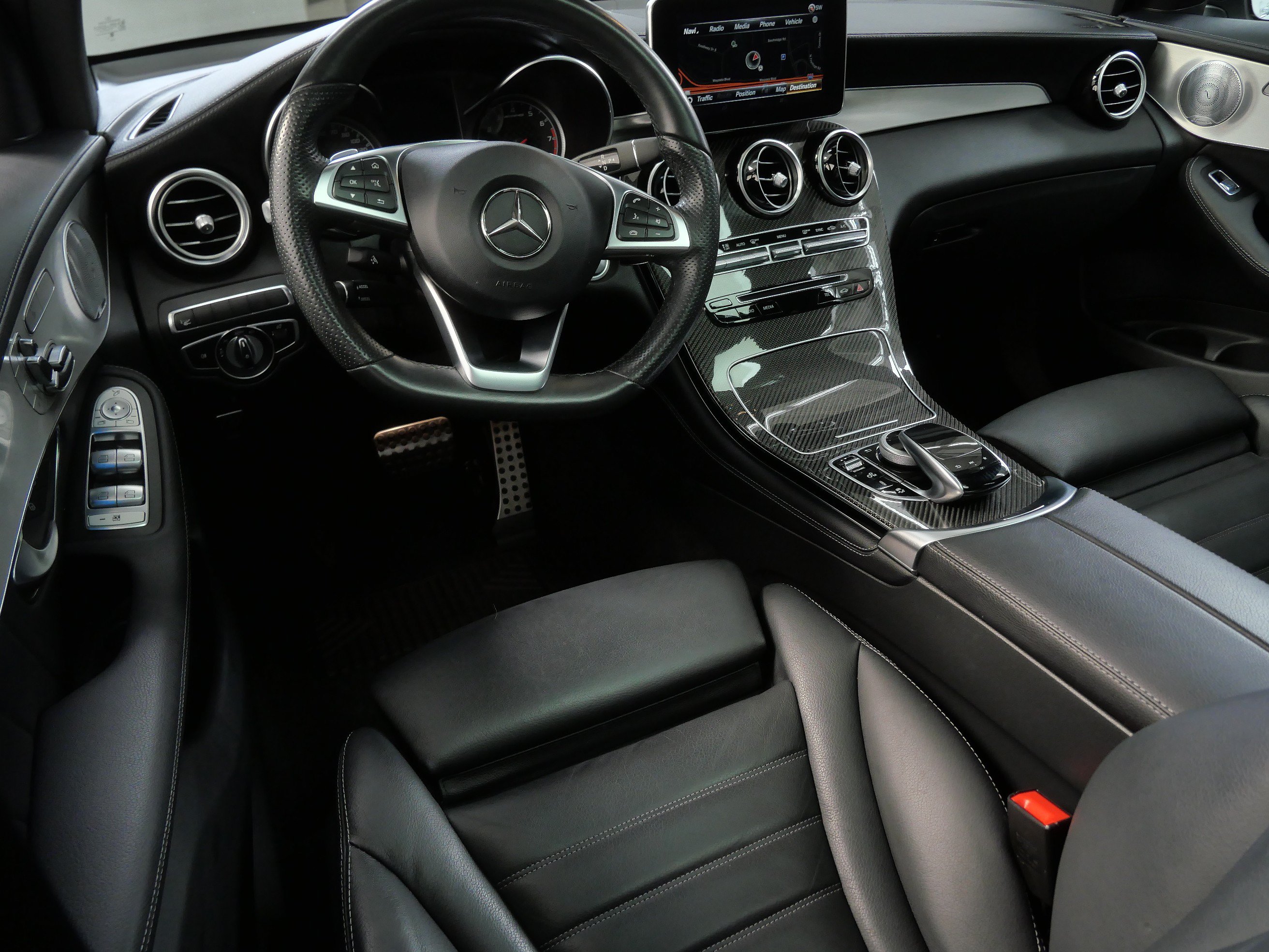 Used 2018 Mercedes-Benz GLC 43 AMG 4MATIC image 2
