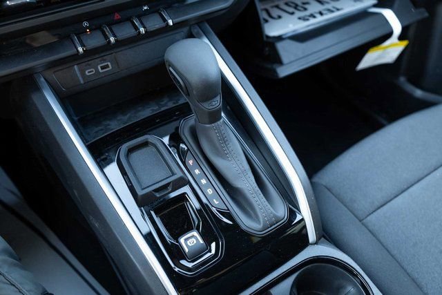 Used 2025 Chevrolet Colorado W/T image 19