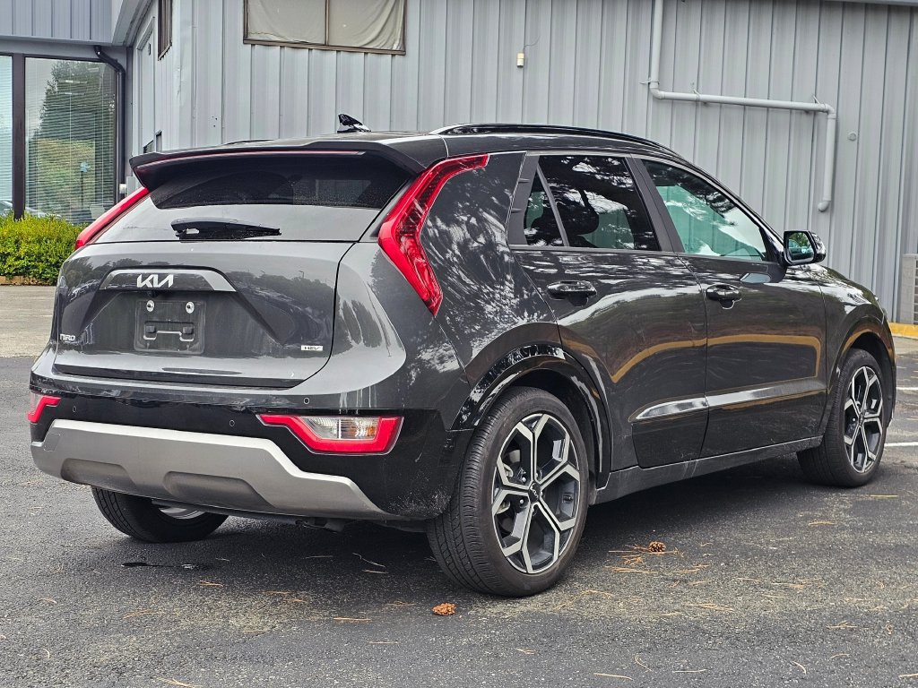 Used 2023 Kia Niro EX Touring FWD image 7