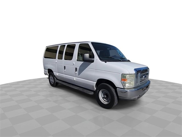 Used 2011 Ford E-350 and Econoline 350 XLT image 2