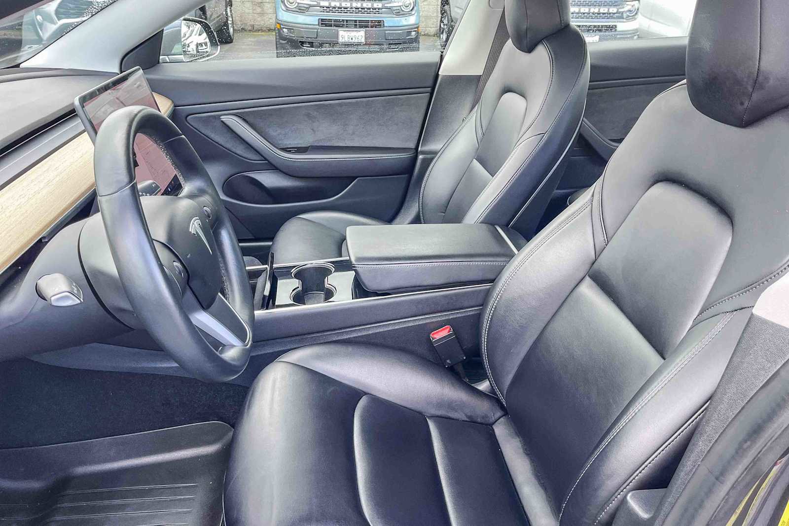 Used 2018 Tesla Model 3 Long Range image 16