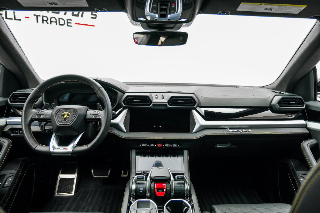 Used 2025 Lamborghini Urus SE AWD/4WD image 17