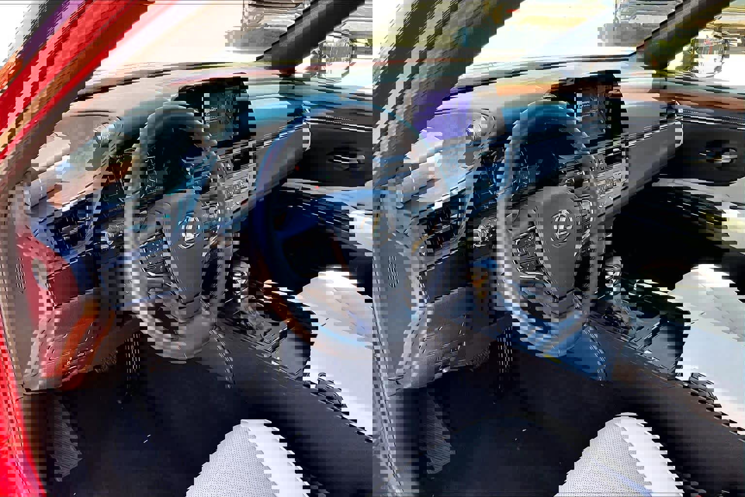 Certified 2025 Lexus ES 350 w/ Premium Package image 18