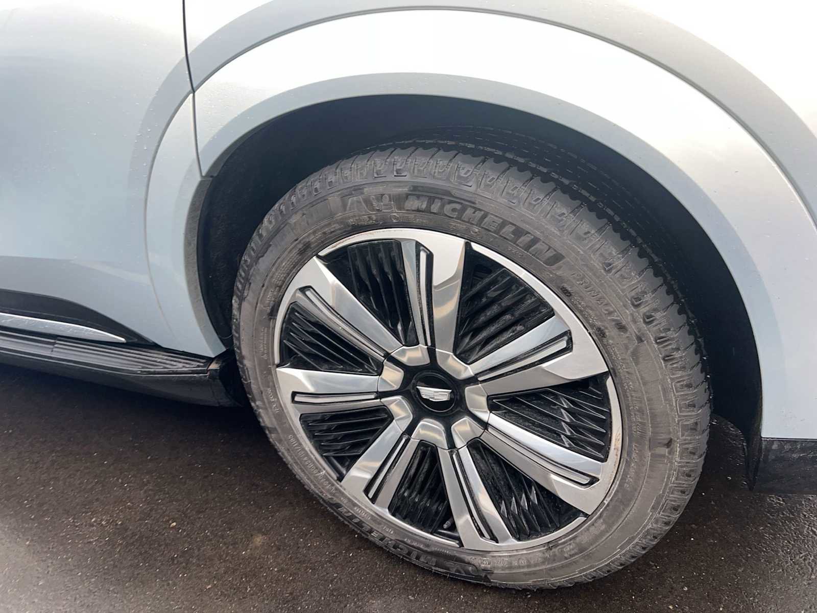 Used 2025 Cadillac Escalade IQ Luxury 1 image 9