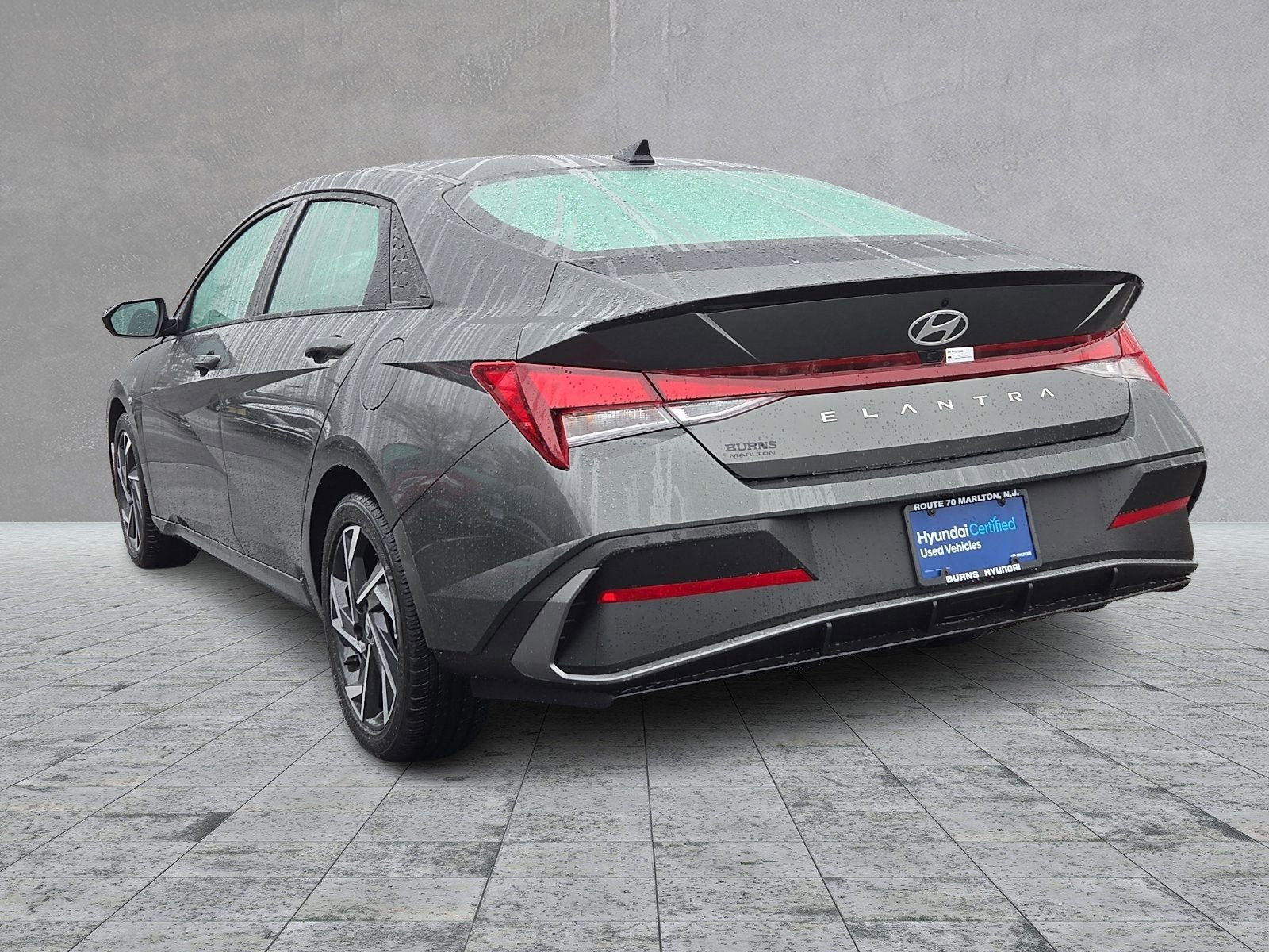 Used 2025 Hyundai Elantra Sport image 8