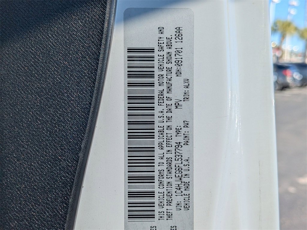 Used 2015 Jeep Wrangler Unlimited Sahara w/ Connectivity Group image 22