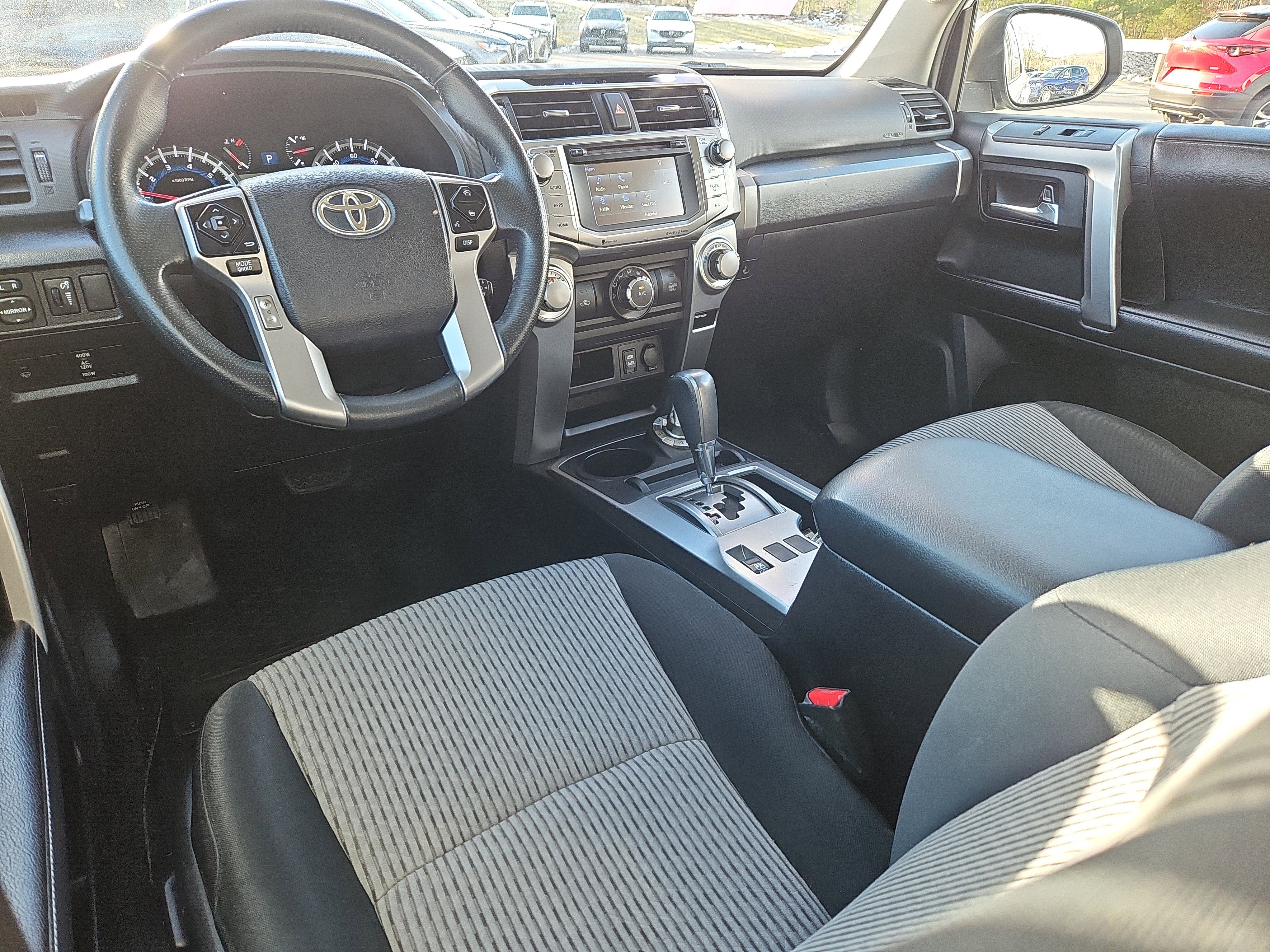 Used 2016 Toyota 4Runner SR5 image 3