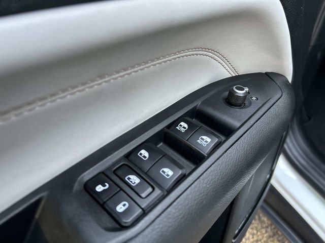 Used 2023 Jeep Compass Limited image 20