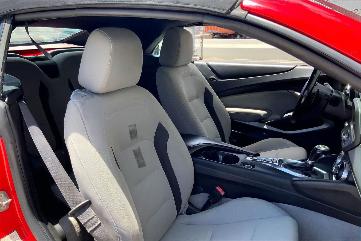 Used 2018 Chevrolet Camaro SS RWD image 12