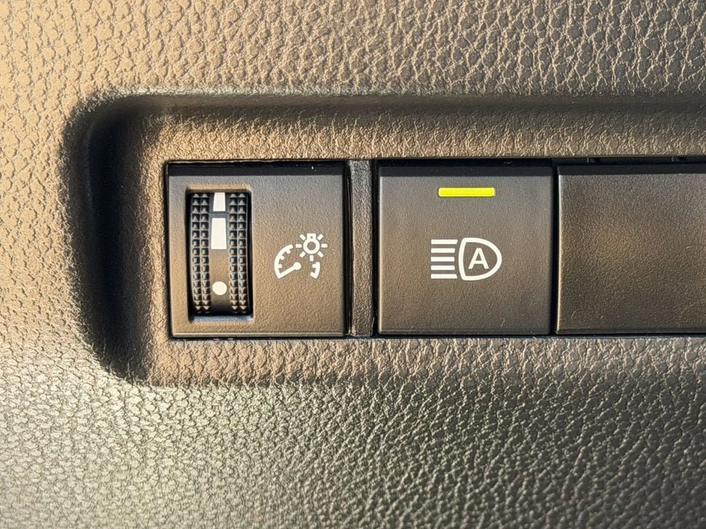 Used 2024 Toyota RAV4 LE FWD image 24