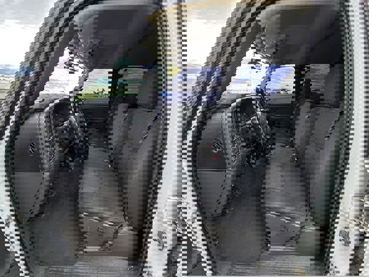 Used 2004 Chevrolet Avalanche Z66 w/ Preferred Equipment Group image 12