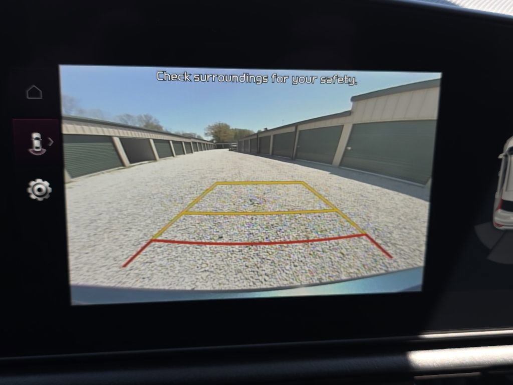 Used 2025 Kia Niro EX FWD image 25