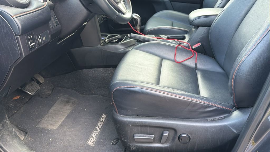 Used 2018 Toyota RAV4 SE w/ Power Extra Value Package FWD image 7