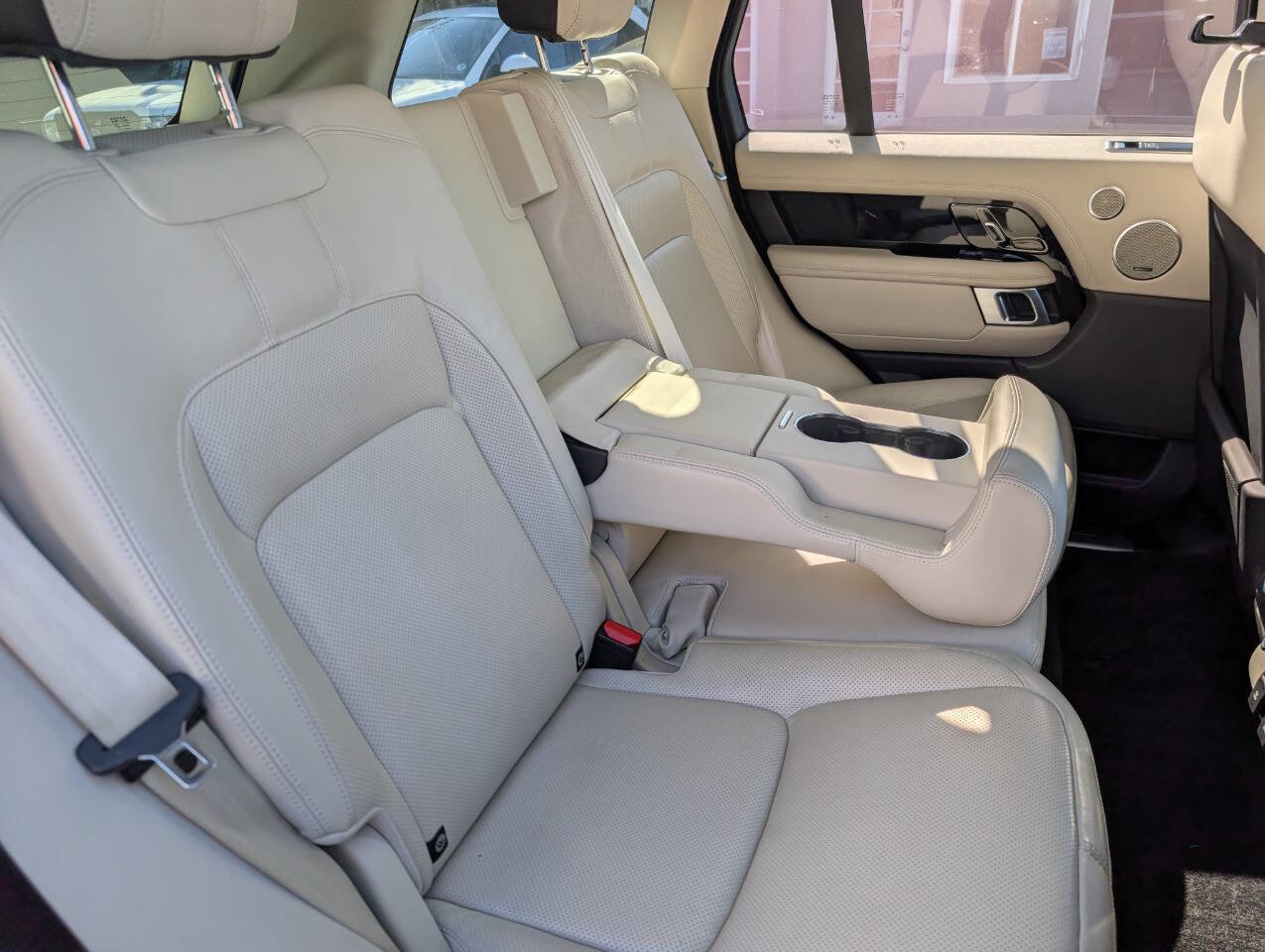 Used 2018 Land Rover Range Rover HSE AWD/4WD image 29