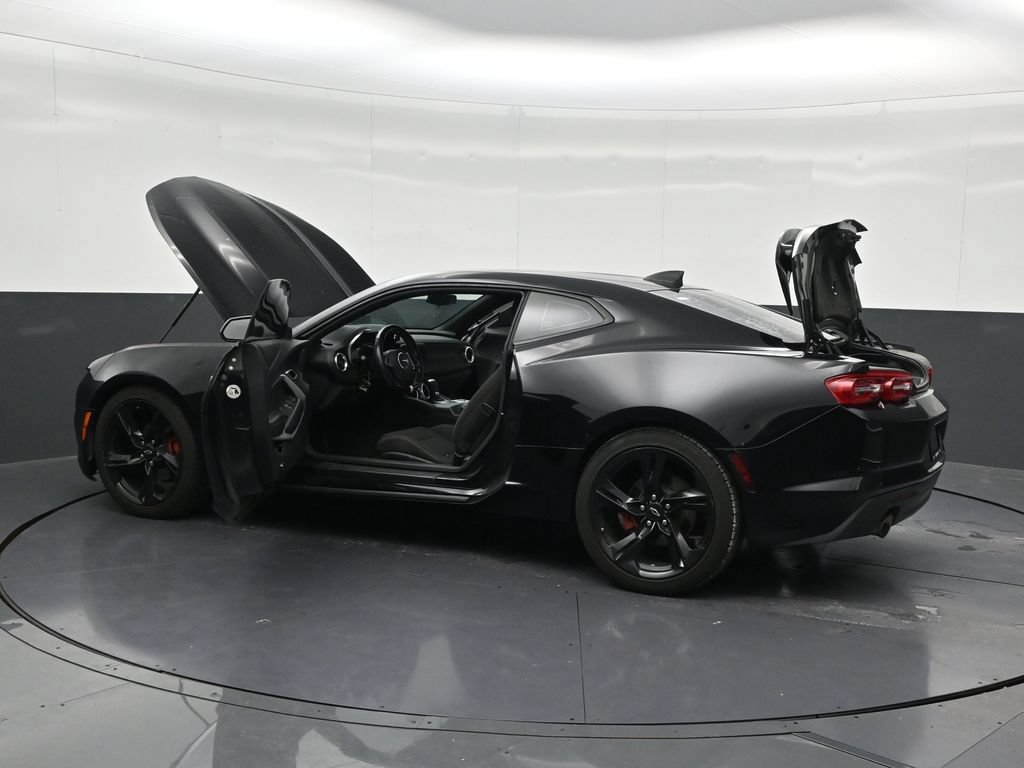 Used 2020 Chevrolet Camaro LT RWD image 34