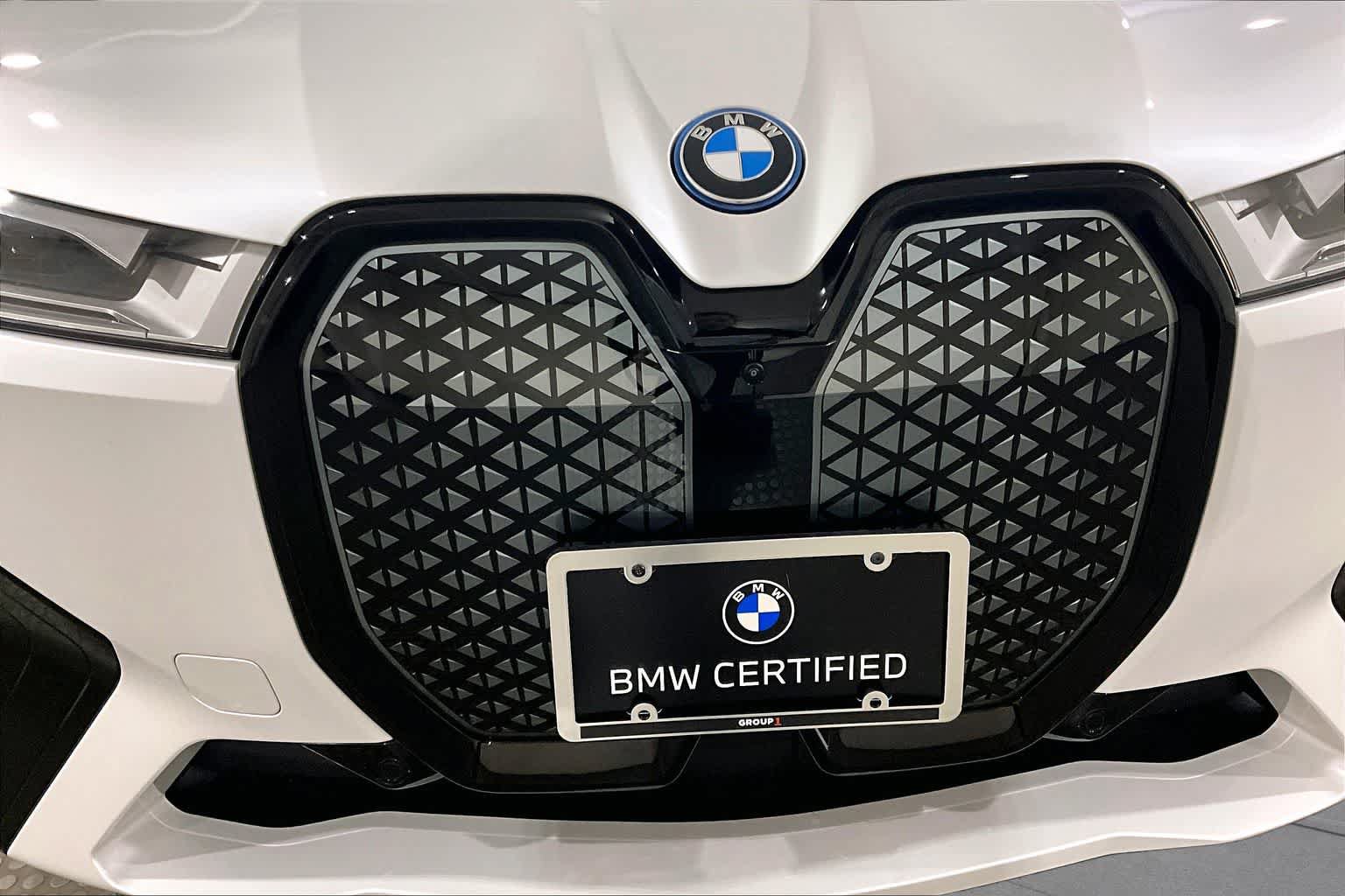 Certified 2025 BMW iX xDrive50 AWD/4WD image 28