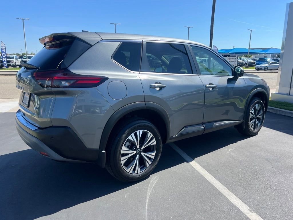 Used 2022 Nissan Rogue SV FWD image 16