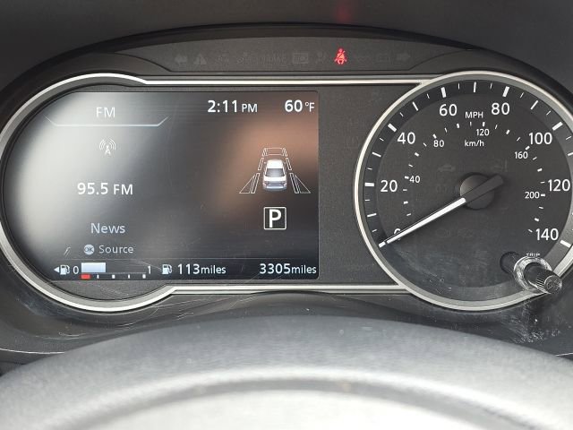 Used 2025 Nissan Versa SR w/ Trunk Package image 19