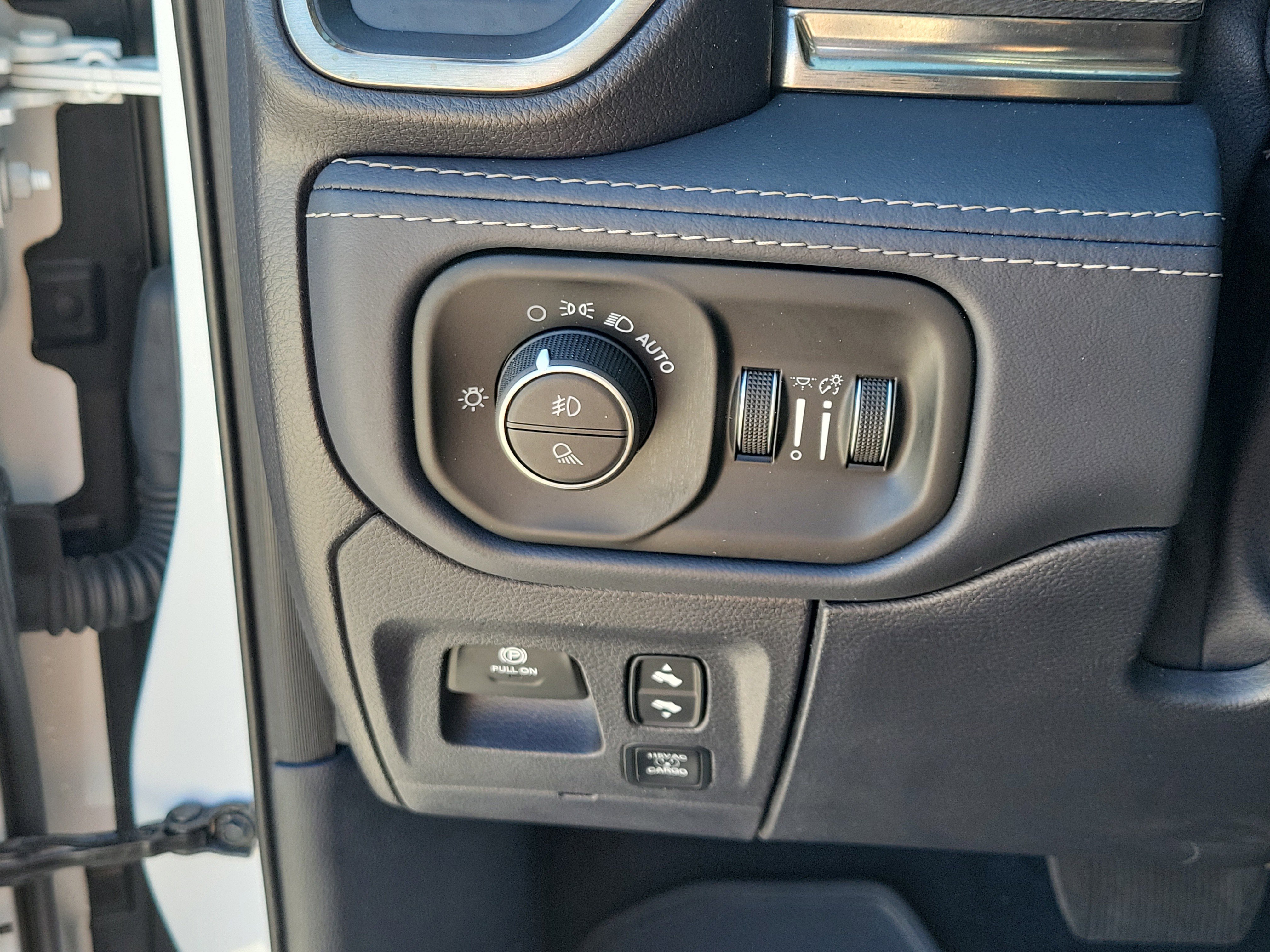 Used 2020 RAM 1500 Limited image 26