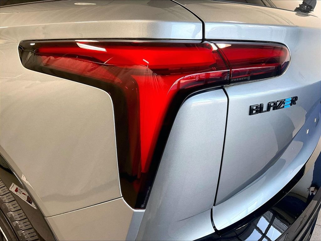 Used 2024 Chevrolet Blazer EV RS AWD/4WD image 34