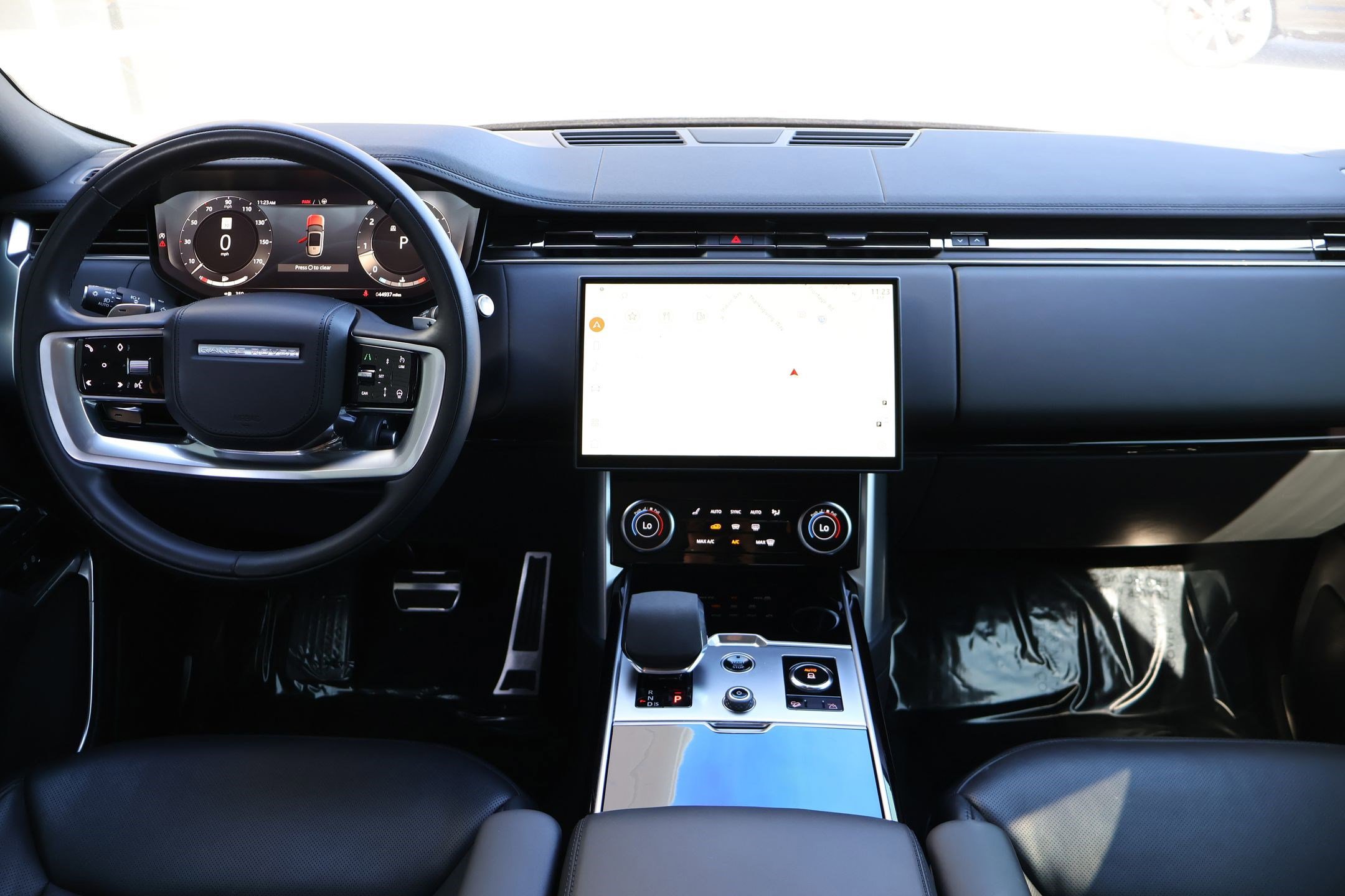 Certified 2023 Land Rover Range Rover SE image 25