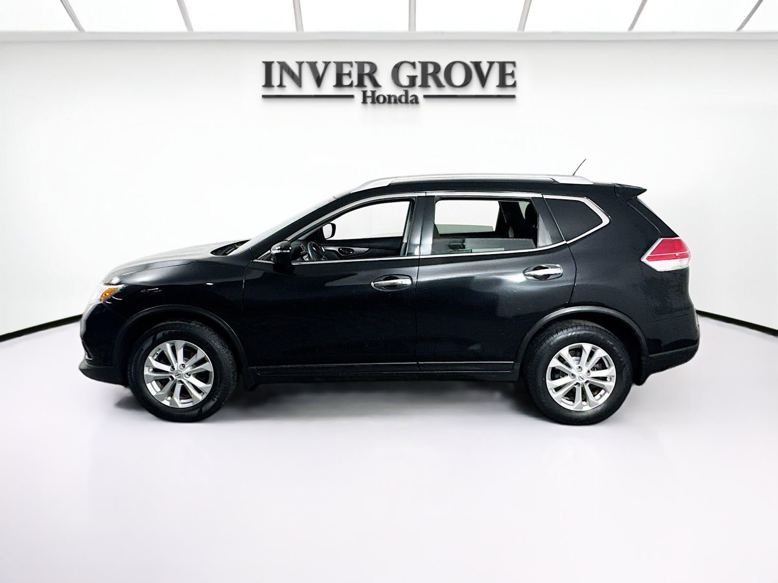 Used 2016 Nissan Rogue SV image 8