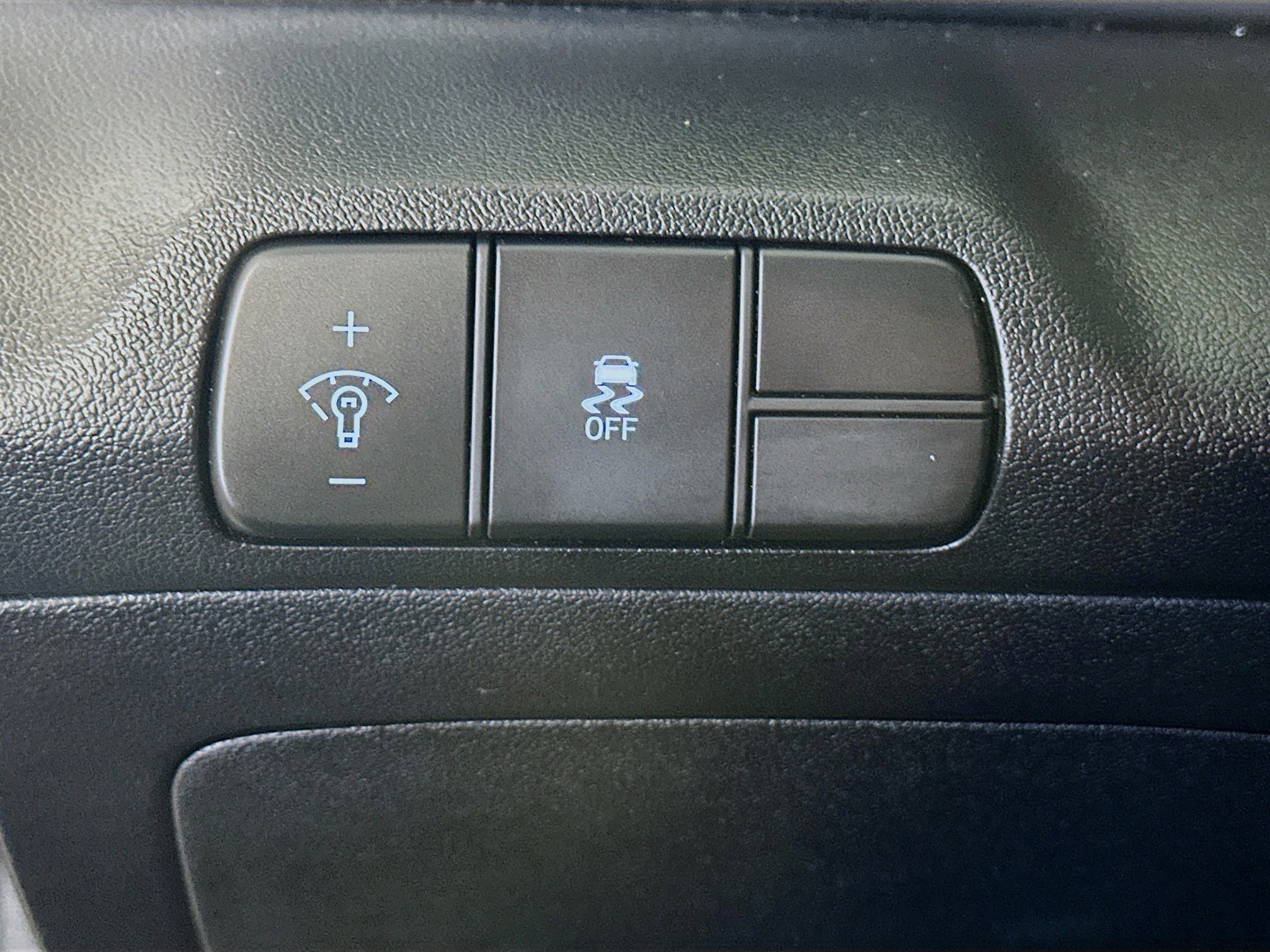 Used 2024 Hyundai Elantra SEL image 17