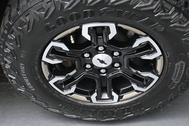 Used 2023 Chevrolet Silverado 1500 ZR2 AWD/4WD image 25