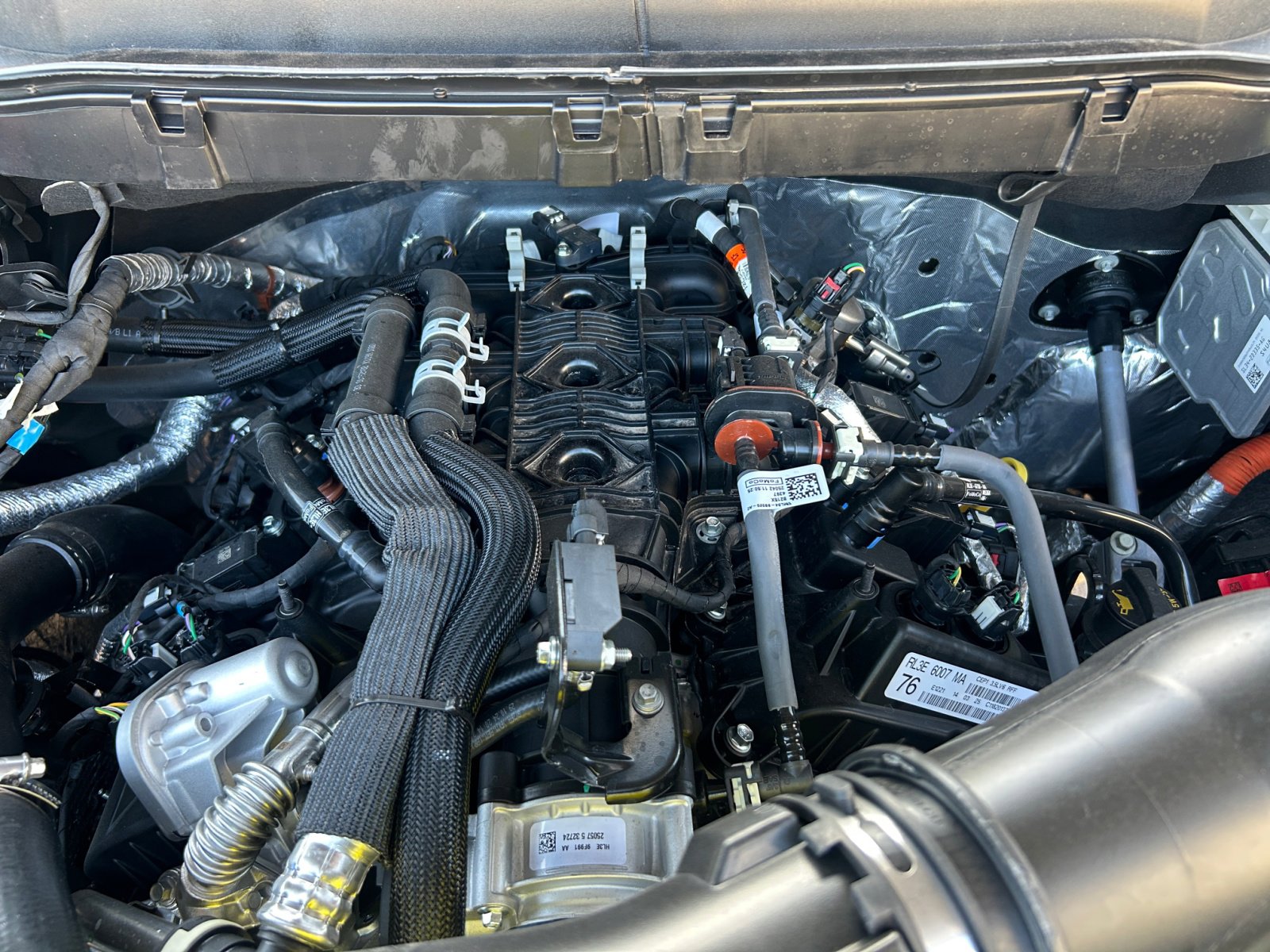 New 2025 Ford F150 Lariat w/ Equipment Group 501A Mid image 22