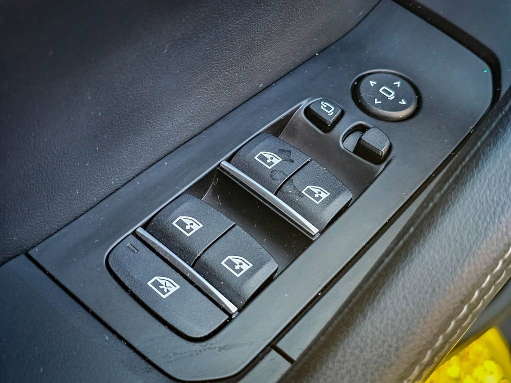 Used 2023 BMW X6 xDrive40i w/ Premium Package image 12