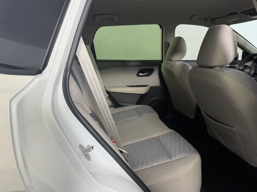 Used 2023 Nissan Rogue SV FWD image 26