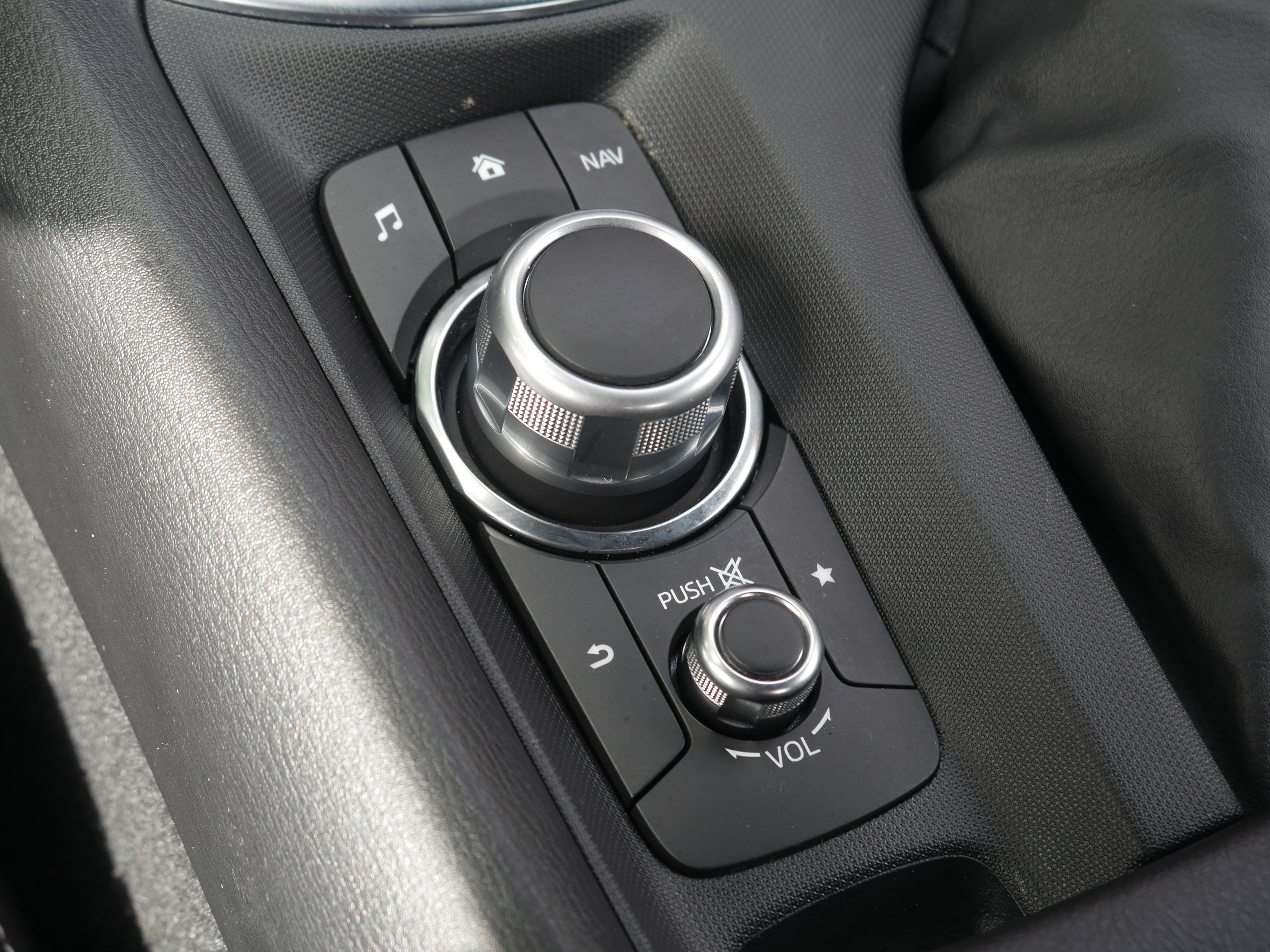 Used 2022 MAZDA MX-5 Miata RF Grand Touring w/ Weather Package RWD image 14