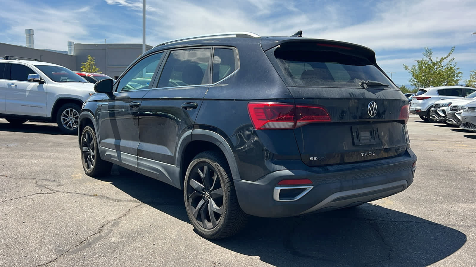 Used 2022 Volkswagen Taos SE AWD/4WD image 7