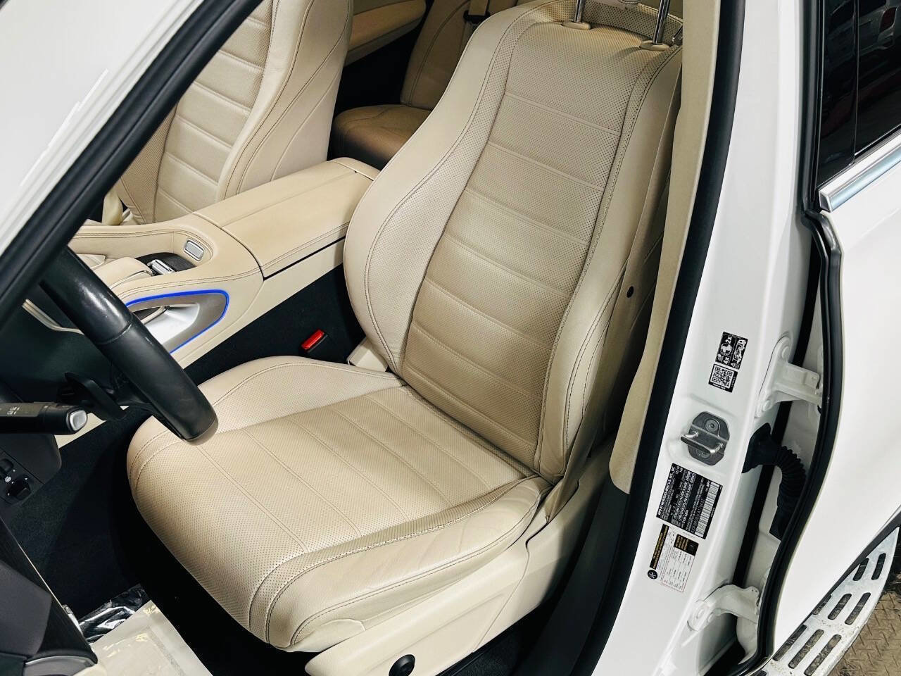 Used 2020 Mercedes-Benz GLE 580 4MATIC w/ Parking Assist Package image 22