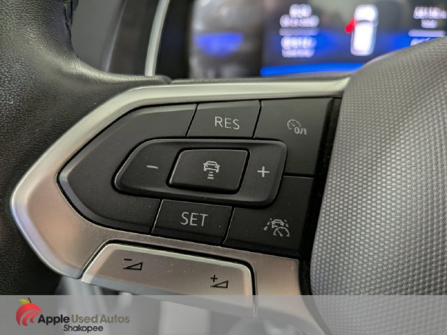 Used 2024 Volkswagen Jetta SE FWD image 26