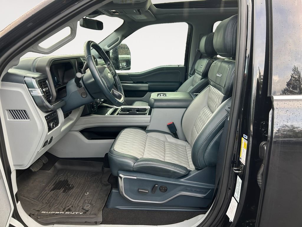 Used 2023 Ford F350 Limited image 15