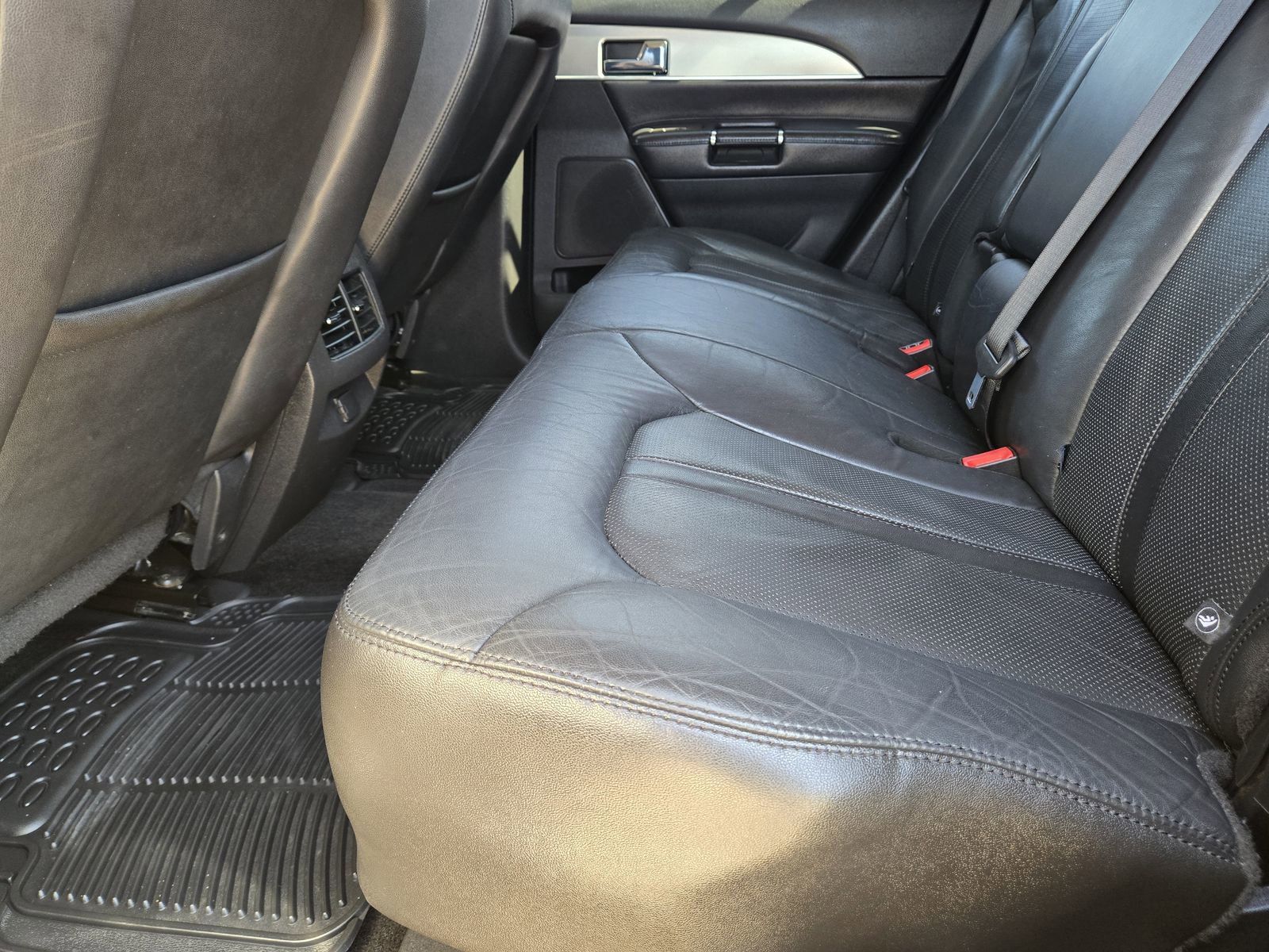 Used 2013 Lincoln MKX FWD image 32