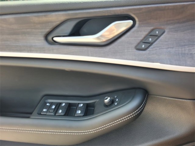 New 2025 Jeep Grand Cherokee Limited w/ Trailer Tow Package image 20