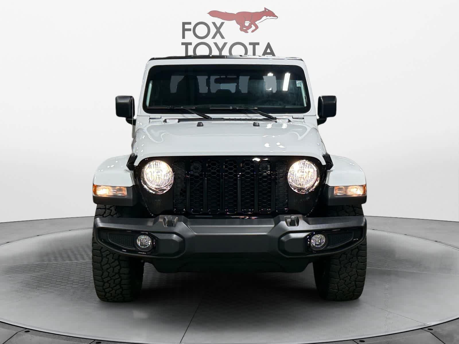 Used 2023 Jeep Gladiator Sport AWD/4WD image 9