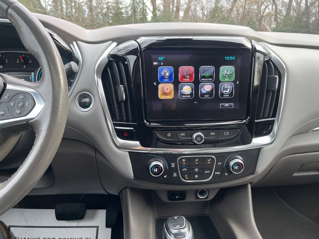 Used 2018 Chevrolet Traverse LT w/ LPO, 'HIT The Road' Package image 27