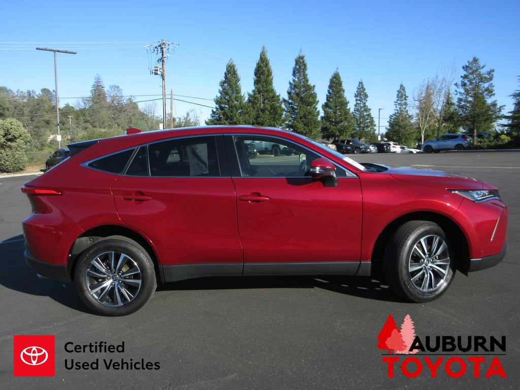 Certified 2022 Toyota Venza LE image 2